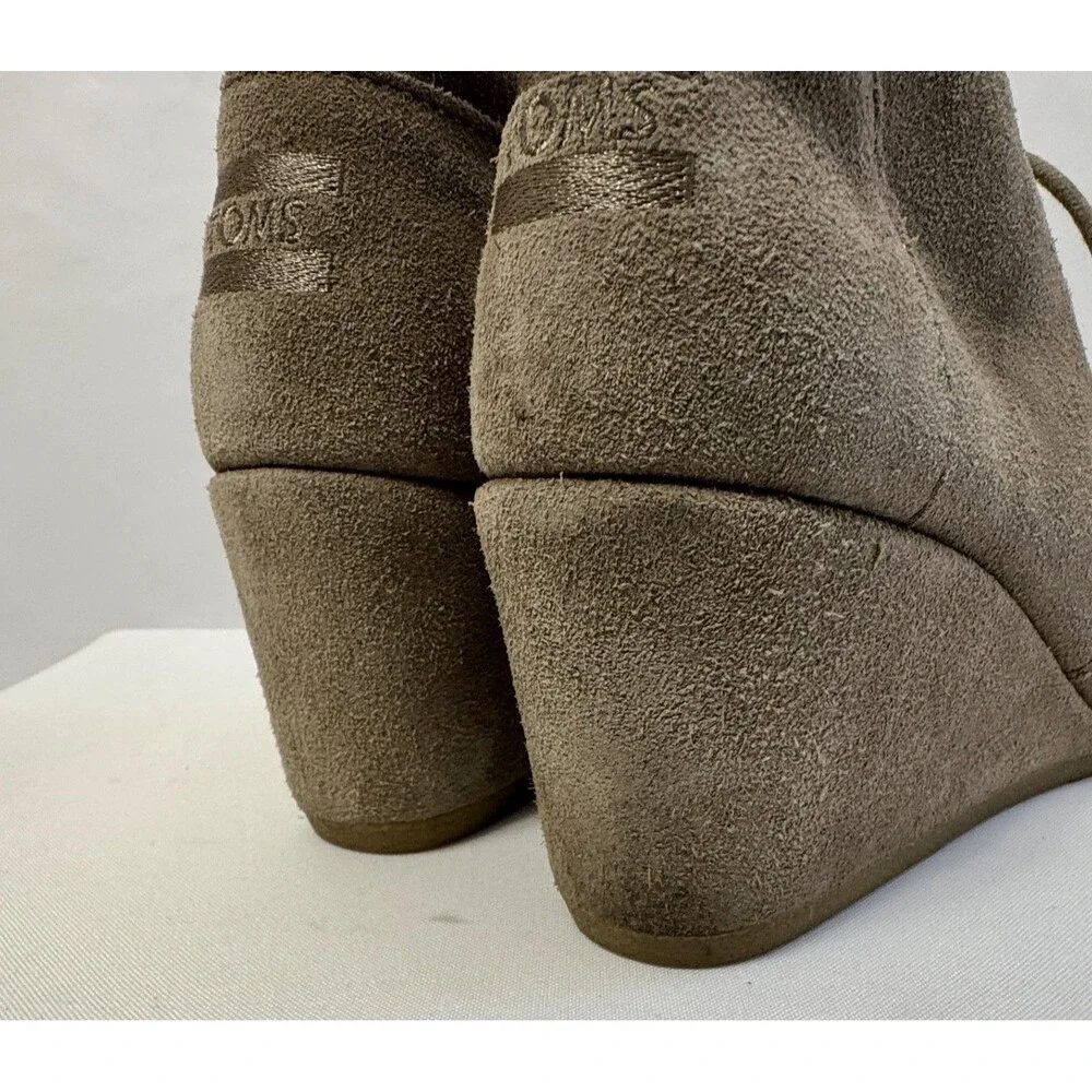 TOMS Womens Desert Wedge Taupe Suede Lace Up Ankle Booties Size 9